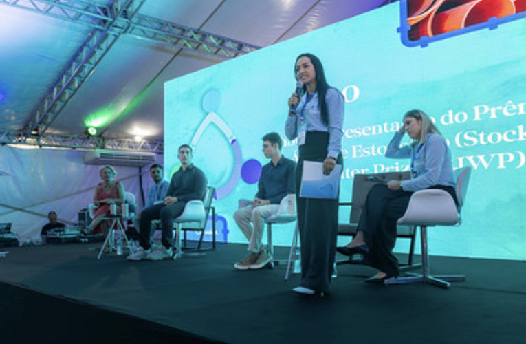 Apresentação de prêmios marca terceiro dia do seminário regional de saneamento