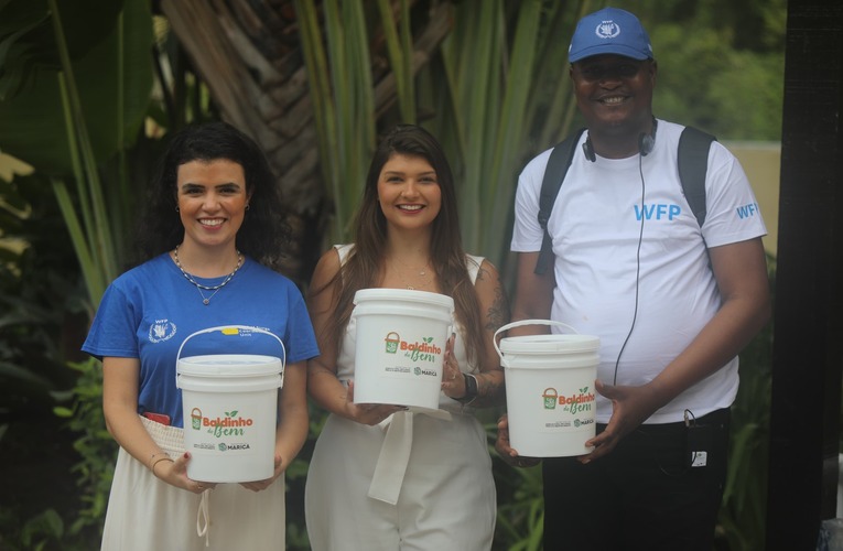 Comitiva do Congo visita fábrica de desidratados em Ubatiba