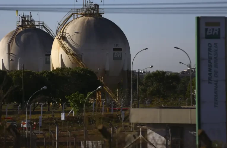 Transpetro inaugura primeira usina solar para suprir planta industrial