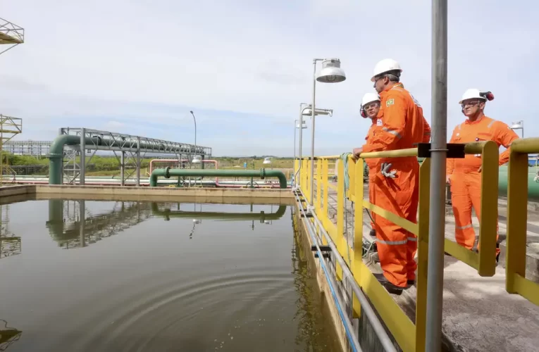 Operação apura vazamento que suspendeu abastecimento de água no Rio