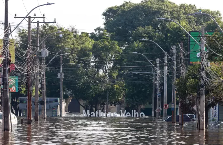 Metrô volta a operar na grande Porto Alegre
