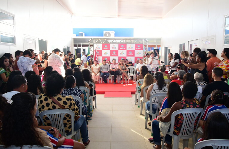 Prefeitura inaugura Escola Amaury Gomes do Nascimento, em Itaipuaçu