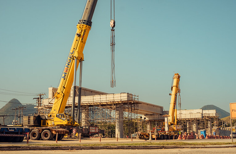 Obra do elevado do Flamengo avança em mais de 50%