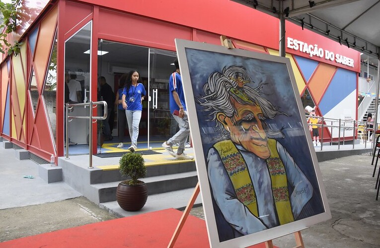 Prefeitura entrega a primeira Estação do Saber no CAIC