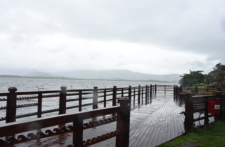 Fim de semana com chuva em Maricá