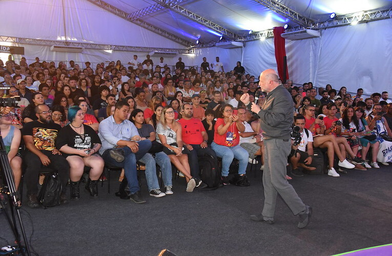 Clóvis de Barros Filho Atraí Grande Público na FLIM