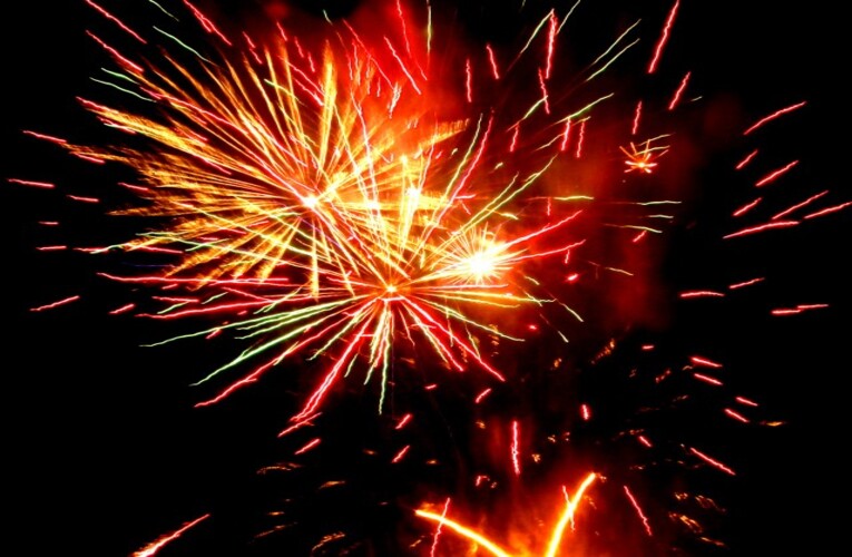 Réveillon 2025 em Maricá: 13 Minutos de Fogos e Shows em 10 Pontos da Cidade