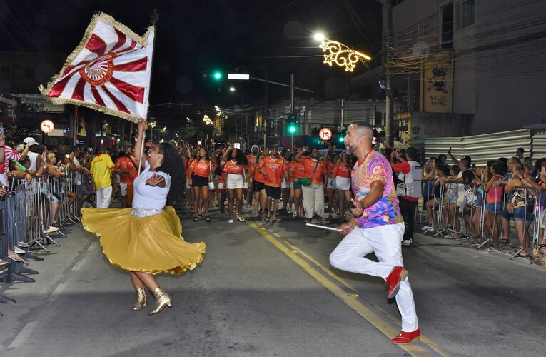 Prefeitura interdita ruas do Centro para ensaios da União de Maricá
