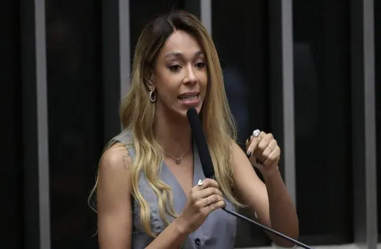 Erika Hilton denuncia Meta na ONU por mudanças que agridem comunidade LGBTQIA+