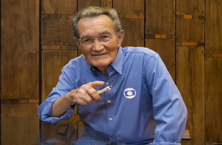 Morre, aos 92 anos, jornalista esportivo Léo Batista