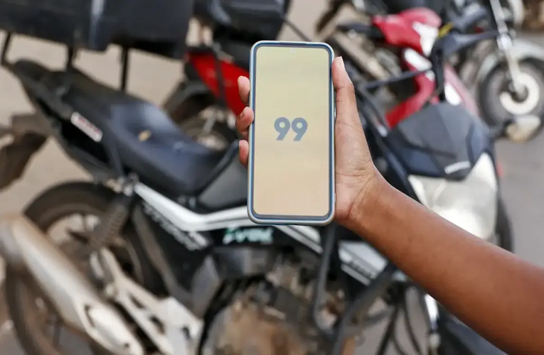 Prefeitura de SP leva disputa com mototáxis à Justiça do Trabalho