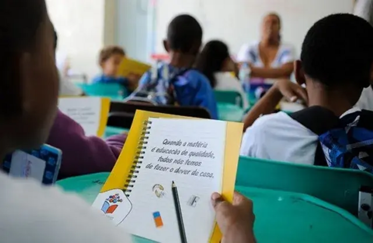 Por que o Brasil ainda falha em implementar a lei que obriga o ensino da história e da cultura afro-brasileira nas escolas?