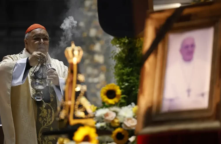 Entenda o conclave, ritual de escolha do novo papa no Vaticano