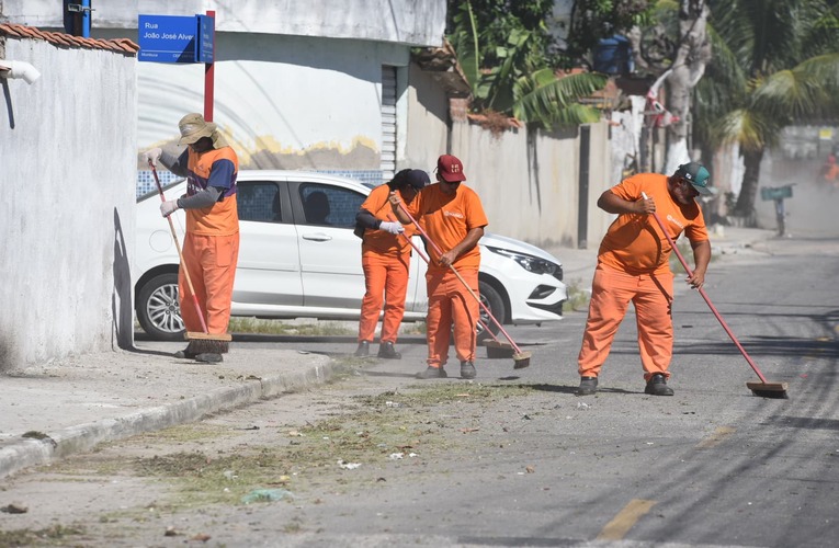 Prefeitura de Maricá realiza força-tarefa de serviços no bairro Mumbuca