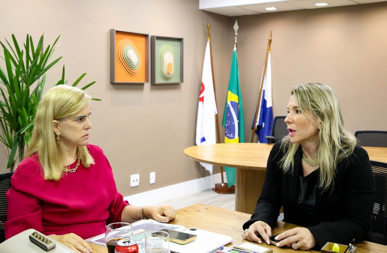 Maricá cria núcleo jurídico contra violência de gênero e discute Deam digital