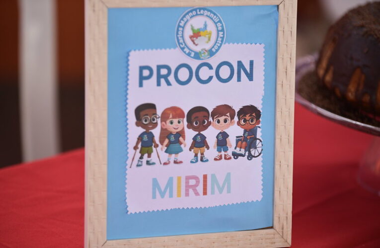 Estudantes de Maricá se formam no projeto Procon Mirim com foco em educação financeira