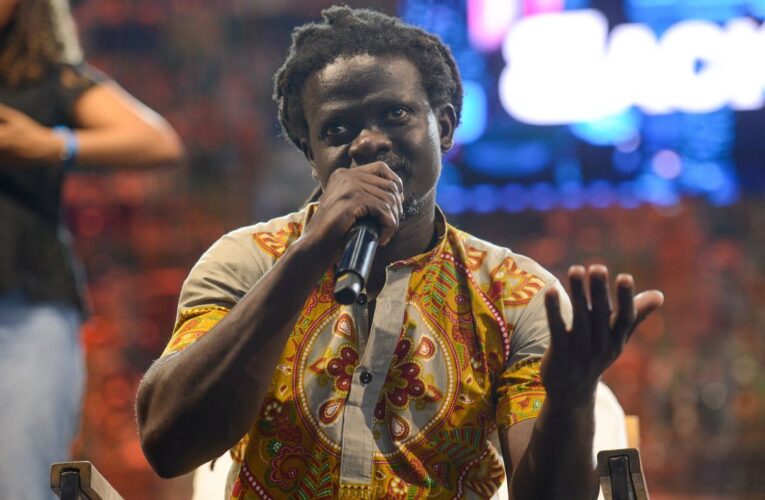 Artista congolês supera barreiras e destaca importância da língua portuguesa no Brasil