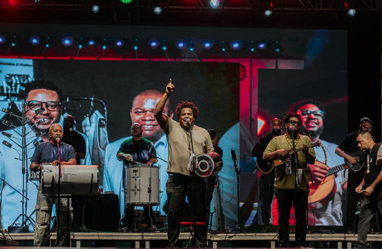 Fundo de Quintal abre comemoração dos 211 anos de Maricá com show na Orla de Itaipuaçu