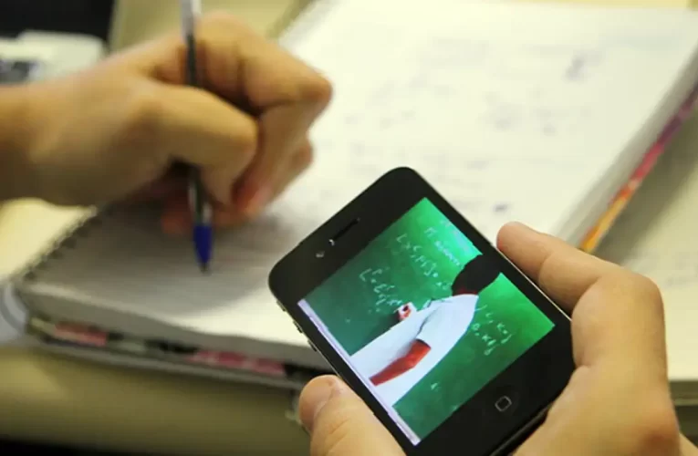 Alfabetismo influencia diretamente habilidades no mundo digital, revela Inaf 2025