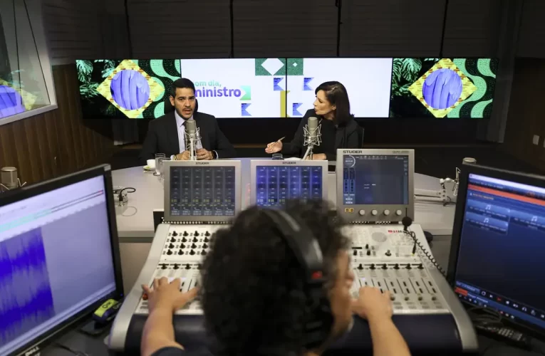 Governo avalia fim de desconto associativo no INSS