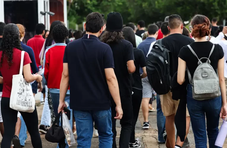 Estudantes têm até as 23h59 desta sexta para fazer a inscrição no Enem
