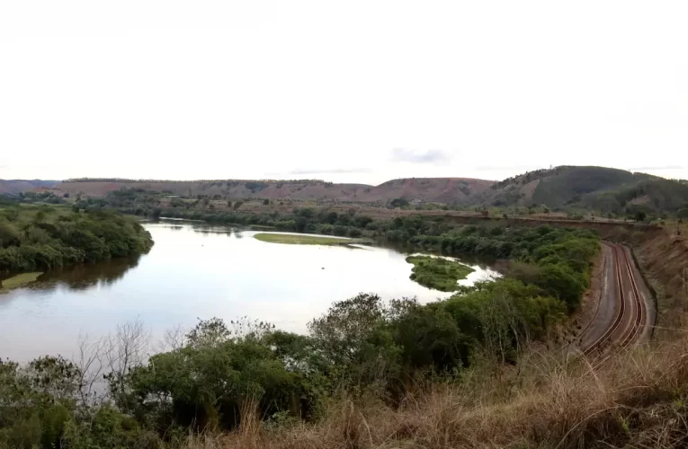 Recuperação do Rio Doce precisa avaliar mudança climática, diz estudo