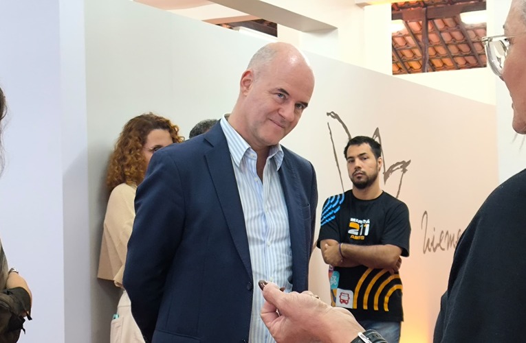 Maricá fortalece relações culturais com França em visita de representante da Embaixada