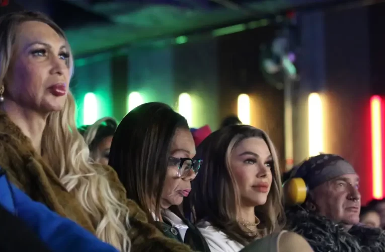 Parada do Orgulho LGBT+ leva debate sobre envelhecer para ruas de SP