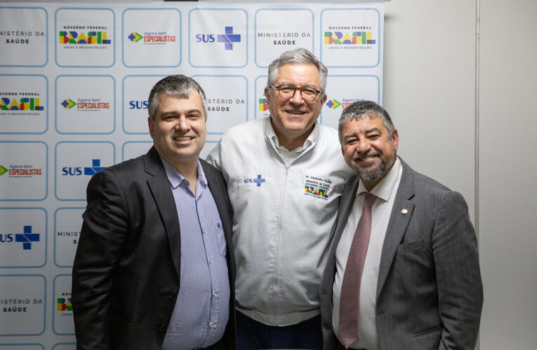 Quaquá articula investimentos federais para Porto de Maricá, saúde e turismo