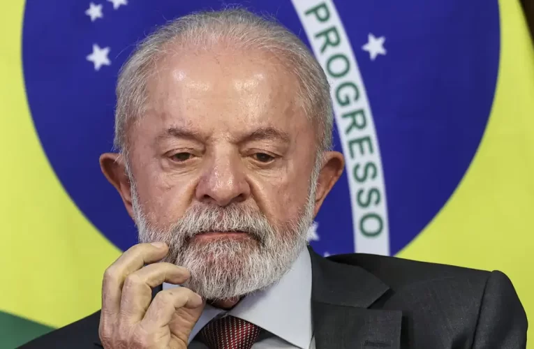 Lula critica atuação de Eduardo Bolsonaro nos EUA e defende cassação do mandato