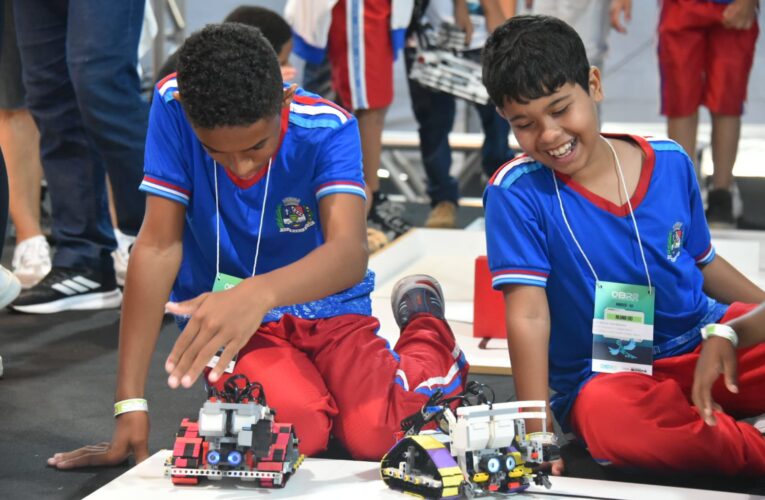 Olimpíada Brasileira de Robótica reúne mais de 30 equipes em Maricá