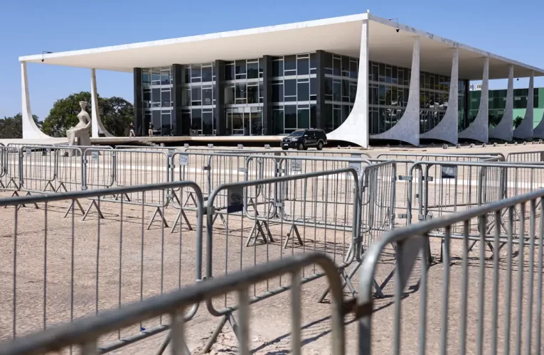 Ao vivo: STF julga Bolsonaro e aliados por trama golpista