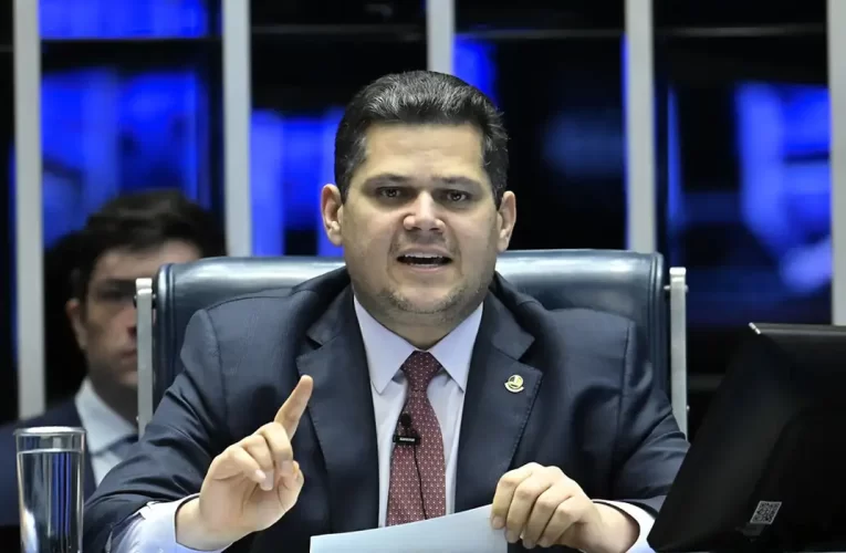 Senado adia votação de lei que tira resposta a tarifaço do teto fiscal