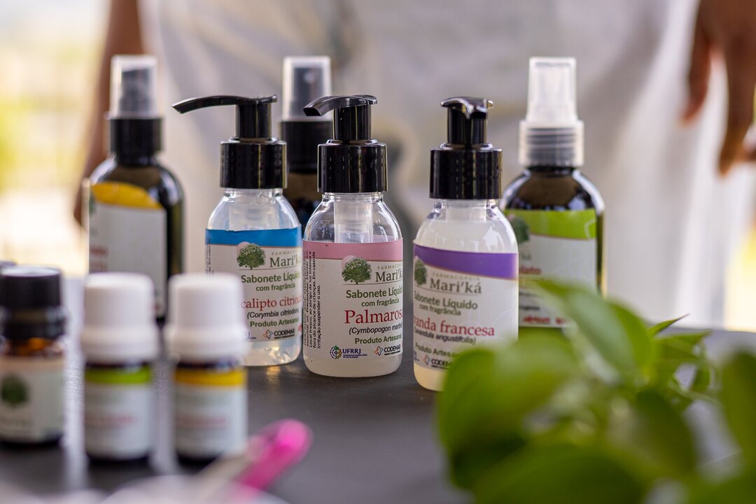 Maricá, Farmacopeia Mari’ká, Farmácia Viva, Codemar, UFRRJ, Fitoterápicos, Práticas Integrativas, Saúde Natural, Agroecologia, Baldinho do Bem, Sustentabilidade, PMPICS, SUS