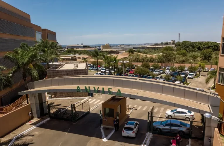 Anvisa proíbe venda de produtos de cannabis e cogumelos