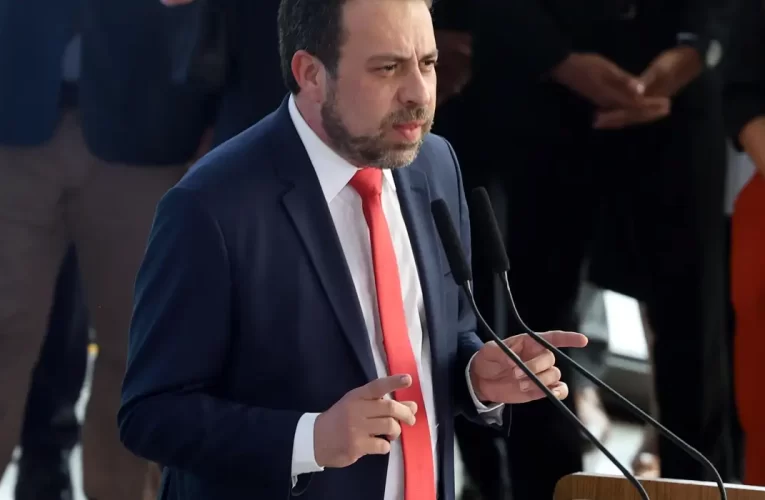 Programa do governo quer aprofundar conexão com as periferias