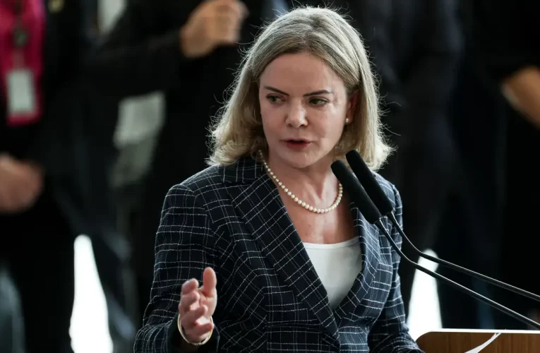 Derrite como relator do PL Antifacção contamina debate, diz Gleisi