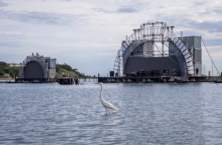 “Águas Dançantes” iluminam Araçatiba no Natal Brasilidade 2025