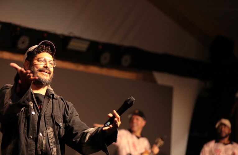 Criolo agita primeiro dia do Festival Somos Latinos em Maricá