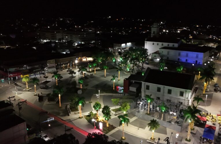 Maricá inaugura o Natal Brasilidade 2025 com desfile e show de luzes