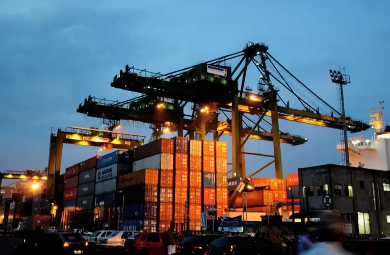 Fazenda reduz para 2,2% projeção de crescimento do PIB em 2025