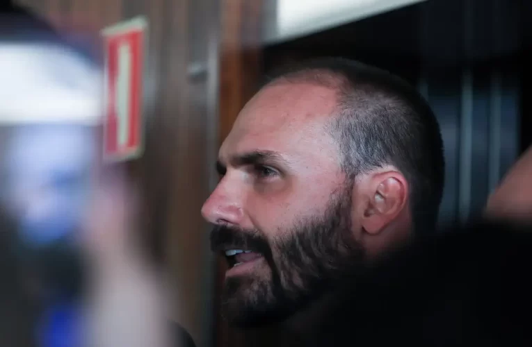 DPU defende rejeição de denúncia da PGR contra Eduardo Bolsonaro