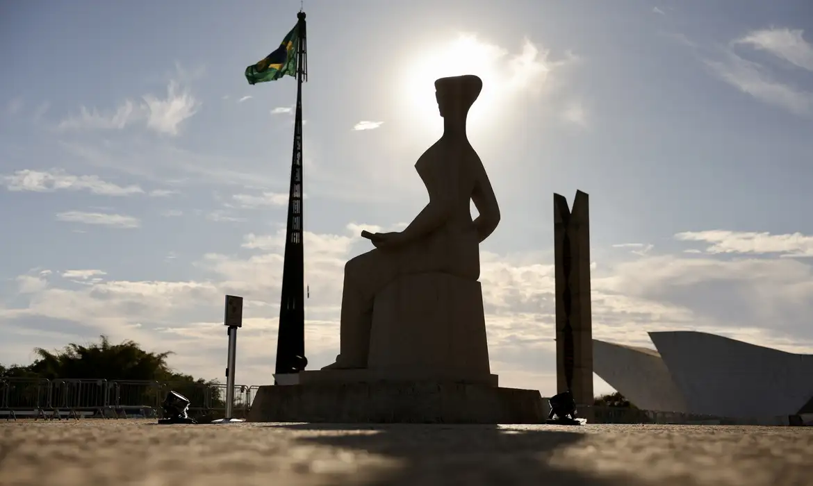 STF, Jair Bolsonaro, Anderson Torres, Alexandre Ramagem, trama golpista, trânsito em julgado, execução das penas, Alexandre de Moraes, prisão