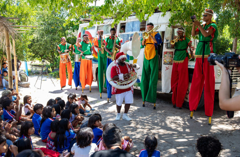 Caravana Natalina chega pela primeira vez à comunidade indígena de Maricá