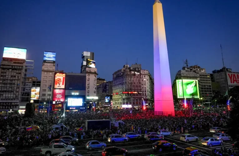 Venezuelanos no exterior reagem a ataque dos EUA