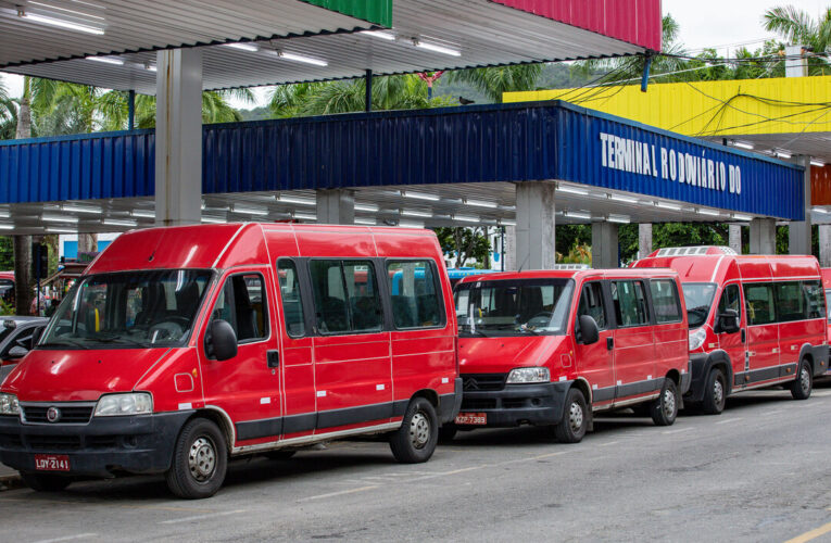 Vans Tarifa Zero começam a operar e ampliam transporte gratuito em Maricá