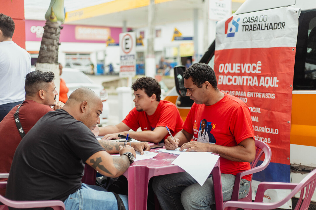 Maricá, Itaipuaçu, Casa do Trabalhador, van itinerante, emprego, oportunidades de trabalho, orientação trabalhista, mercado de trabalho