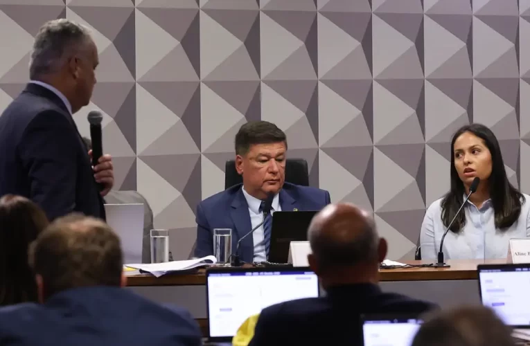 Ex-secretária do Careca do INSS diz ter acesso a cofre