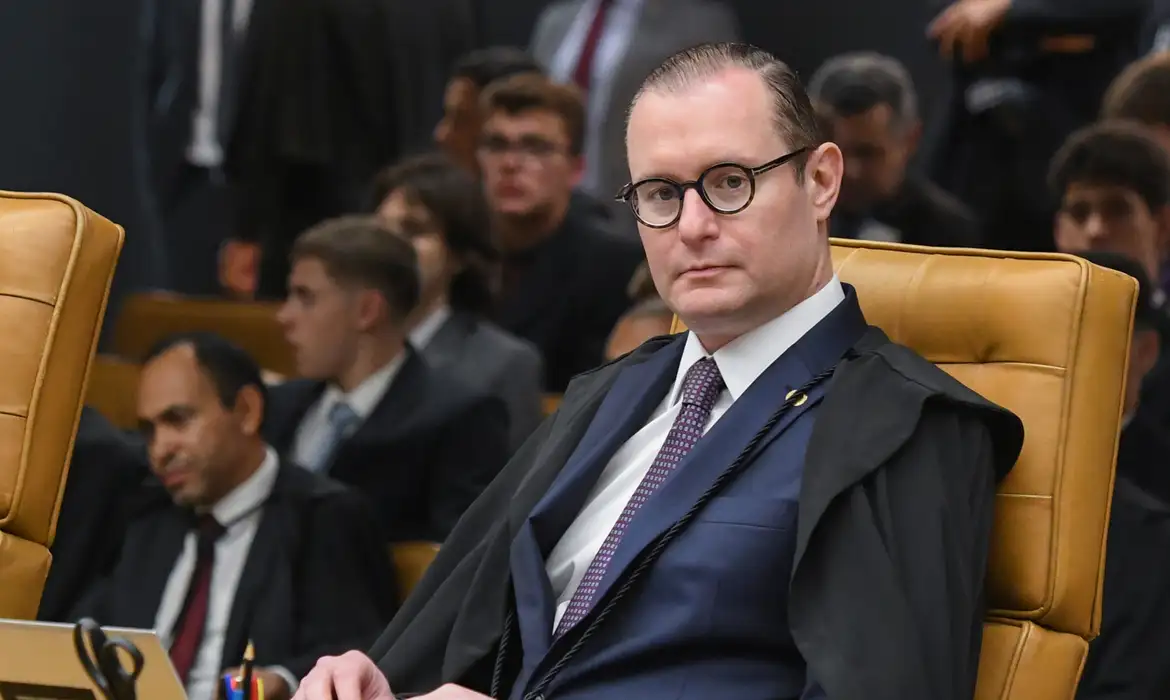 STF, Cristiano Zanin, Banco Master, CPI do Banco Master, Rodrigo Rollemberg, Câmara dos Deputados, Hugo Motta, Dias Toffoli, Polícia Federal, Operação Compliance Zero, Edson Fachin, política brasileira