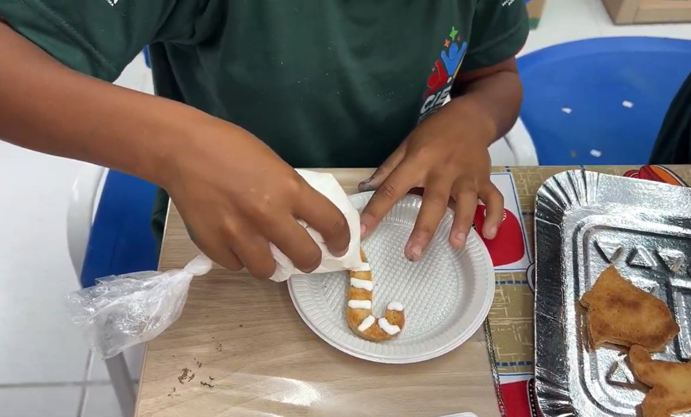 Maricá, educação Maricá, CIEC, aulas de culinária, Bairro da Amizade, Secretaria de Educação de Maricá, atividades educativas, ensino prático, alunos, comunidade